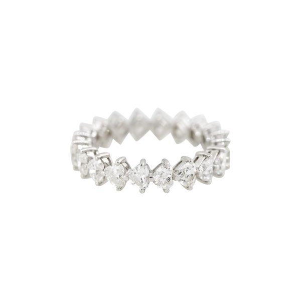 18k White Gold 2.86ctw Heart Shaped Diamond Eternity Band