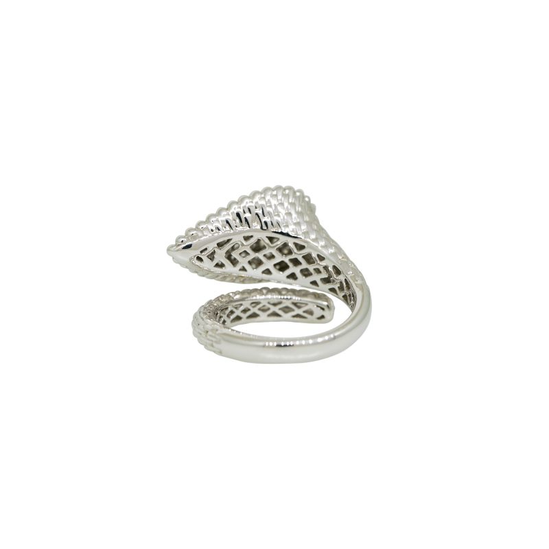 18k White Gold Natural 0.79 Carat Diamond Ribbed Teardrop Ring