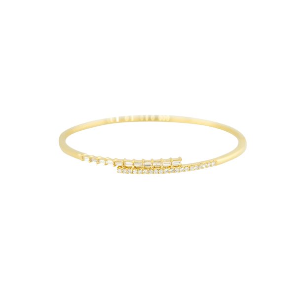 18k Yellow Gold 0.70ctw Round and Baguette Cut Diamond Cuff Bangle